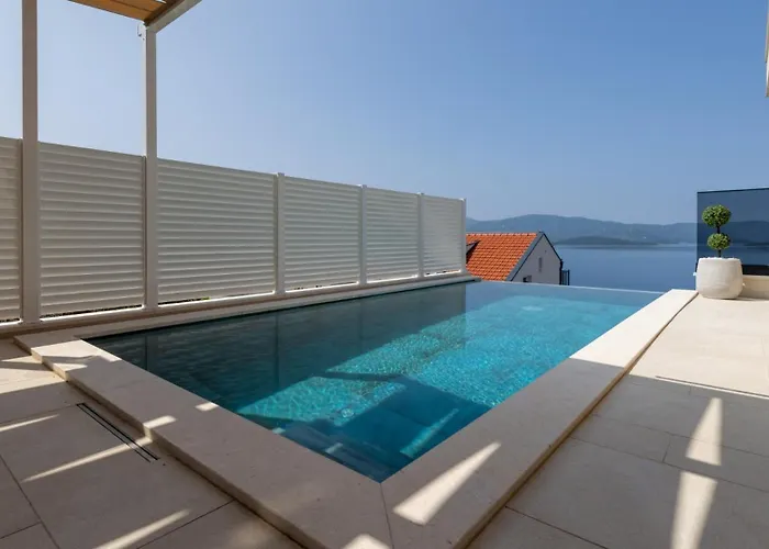 וילה Sole Komarna By Guide קלק