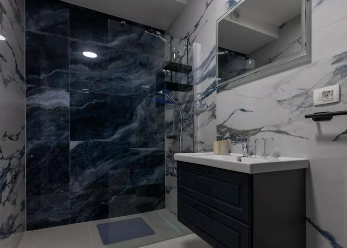 Sole Komarna By Guide