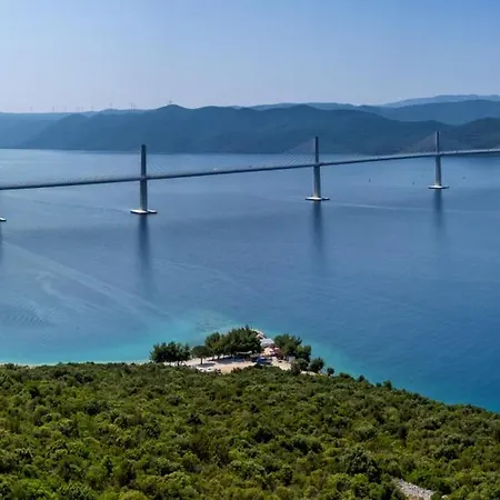 Sole Komarna By Guide 클레크