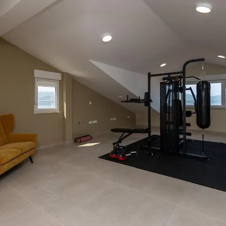 Sole Komarna By Guide 클레크