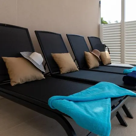 Sole Komarna By Guide *