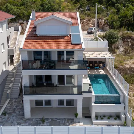 Sole Komarna By Guide * كليك