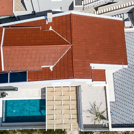 Sole Komarna By Guide كليك