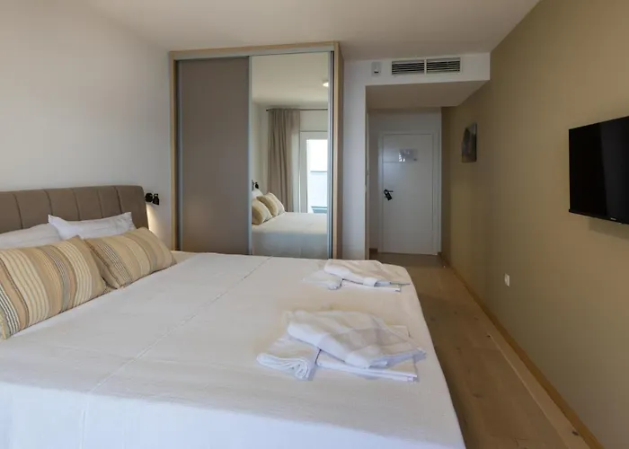 Sole Komarna By Guide